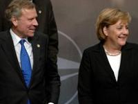 njemakakancelarka Angela Merkel i glavni tajnik NATO-a Jaap de Hoop Scheffer